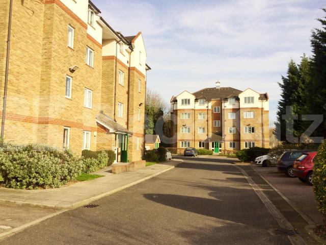 			UNDER OFFER , 2 Bedroom, 1 bath, 1 reception Apartment			 Beacon Gate, Kitto Road, Nunhead/New Cross